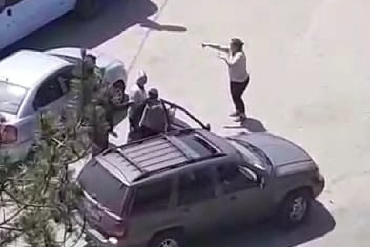 Maddi hasarlı kaza yapan kadın sürücü sinir krizleri geçirdi