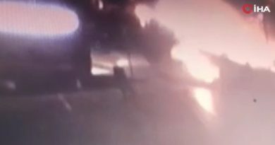 Makas atarken kaza yaptı, bacakları koptu