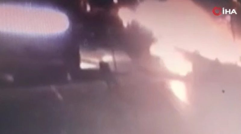 Makas atarken kaza yaptı, bacakları koptu