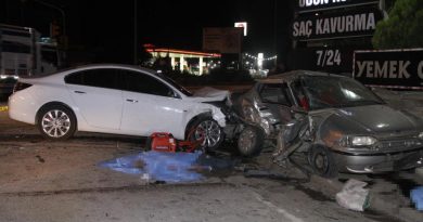 Manisa'da alkollü ve ehliyetsiz sürücünün karıştığı kazada 4 kişi öldü, 2 kişi ağır yaralandı