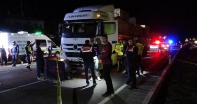 Milli güreşçi Kayaalp yolun karşısına geçen yayaya çarptı: 1 ölü