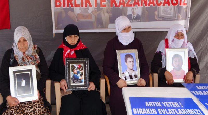 Muş'ta evlat nöbeti tutan ailelerin sayısı 35'e yükseldi