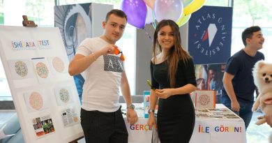 Optisyenlik bölümü öğrencileri, renk körlüğüne ve erken göz muayenesinin önemine dikkat çekti