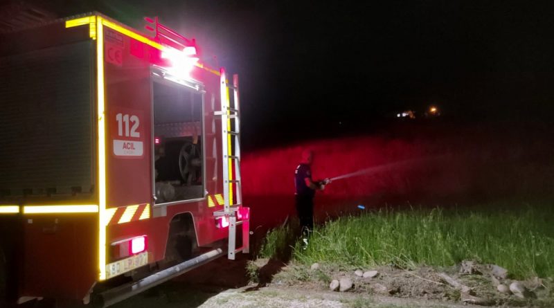 Osmaniye’de buğday tarlasında çıkan yangın söndürüldü