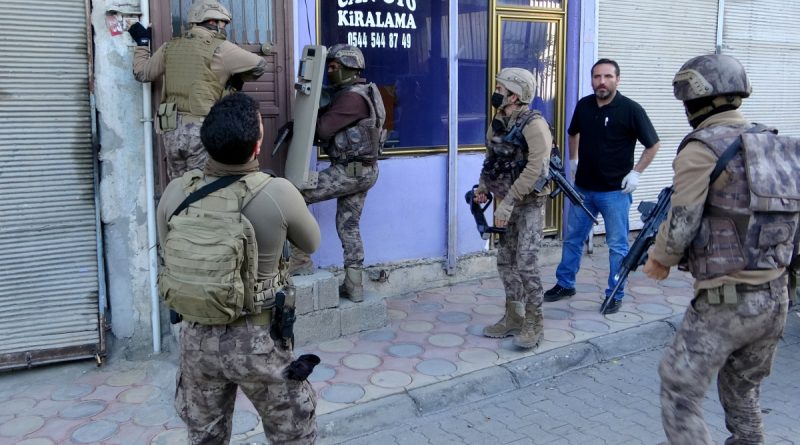 Osmaniye’de zehir tacirlerine 'şafak' operasyonu