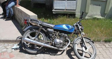 Otomobil ile motosiklet kafa kafaya çarpıştı: 1 yaralı