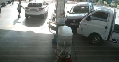 Otomobile çarpmamak için direksiyon kırdı, benzinliğe daldı