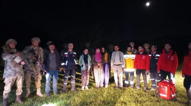 Pancar toplarken mahsur kalan 6 kişi kurtarıldı