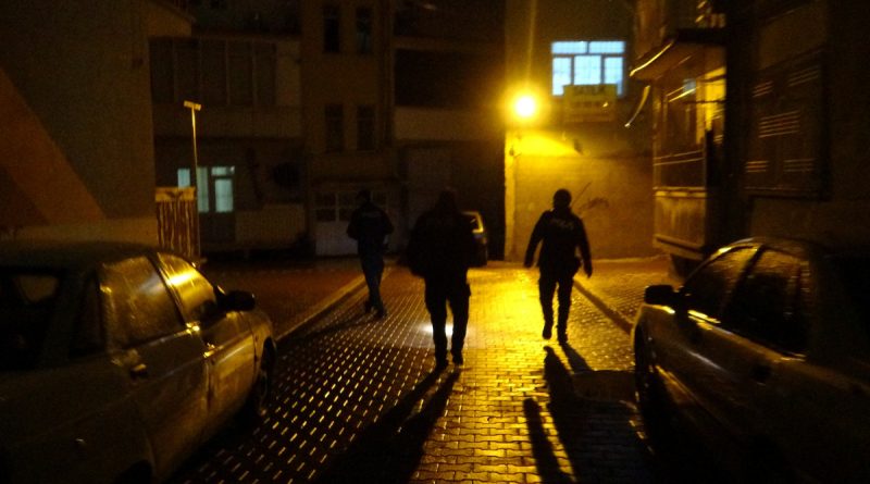 "Paranı getirdim" deyip pompalı tüfekle ateş açtı: 1 yaralı