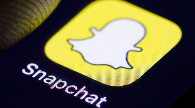 Selfie çubuğu dönemi bitiyor! Snapchat tanıttı: 3 bin 400 TL'ye satışa çıktı