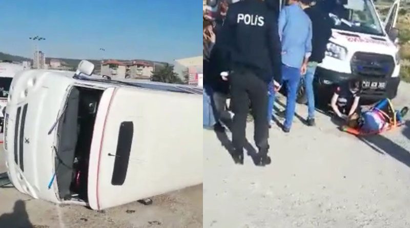 Servis minibüsü ile otomobil çarpıştı: 17 yaralı