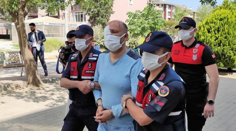 Sevgilisini asitle ağır yaralayan saplantılı aşık kendi gözünden oldu