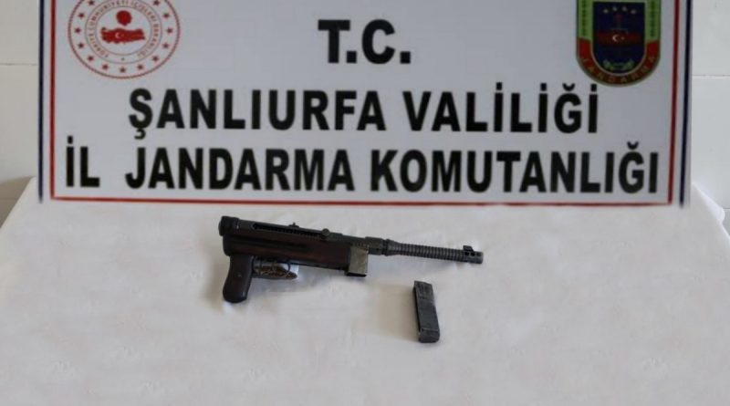 Sınırda Rus menşeili suikast silahı ve mühimmat ele geçirildi