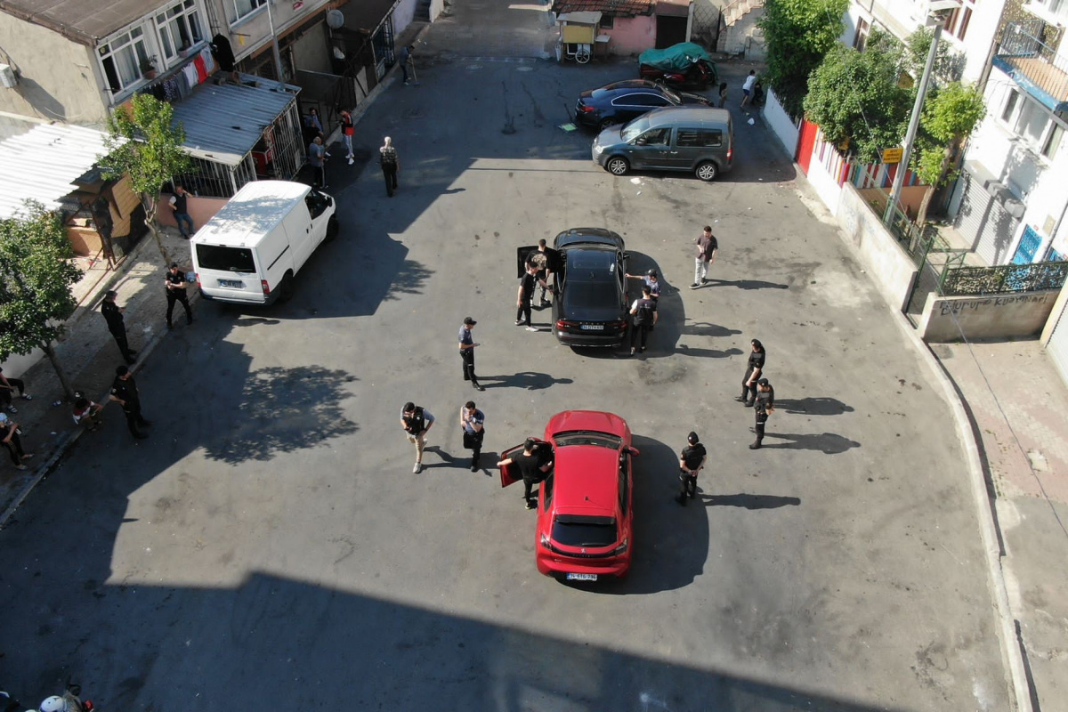 Sişli’de 5 şüpheli yakalandı, 33 bin 62 TL para cezası uygulandı