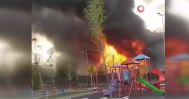 Sultanbeyli mobilya fabrikasında yangın