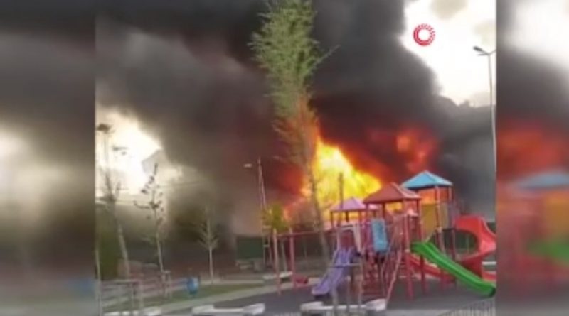 Sultanbeyli mobilya fabrikasında yangın