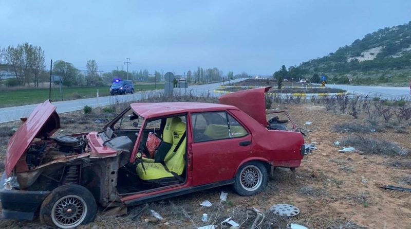 Takla atan araçta baba öldü, oğlu ağır yaralandı