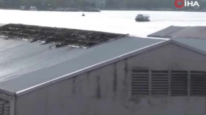 Tarihi Haliç Tersanesi'nde korkutan yangın