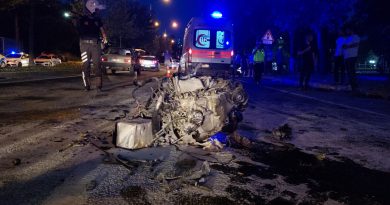 Tekirdağ'da otomobil üst geçide çarptı: 6 yaralı