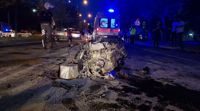 Tekirdağ'da otomobil üst geçide çarptı: 6 yaralı