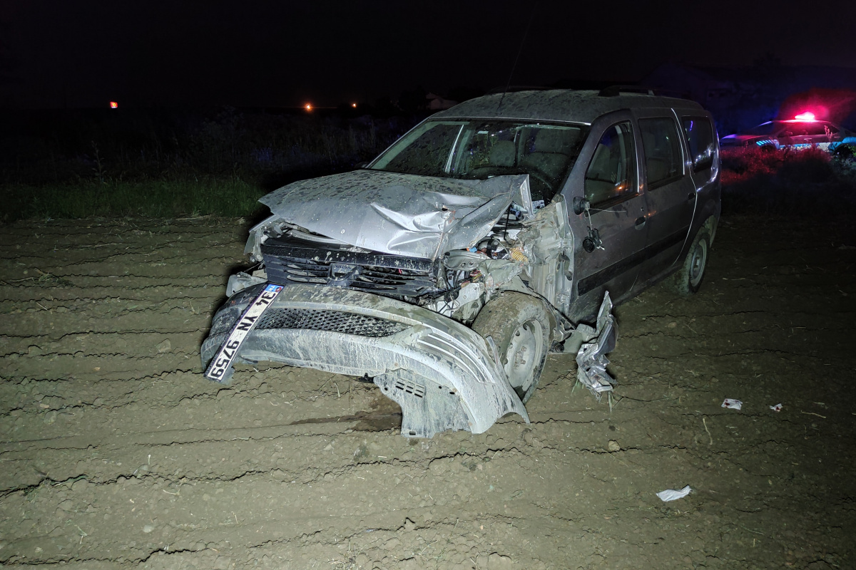 Tekirdağ’da ticari araç ile traktör çarpıştı: 1 yaralı