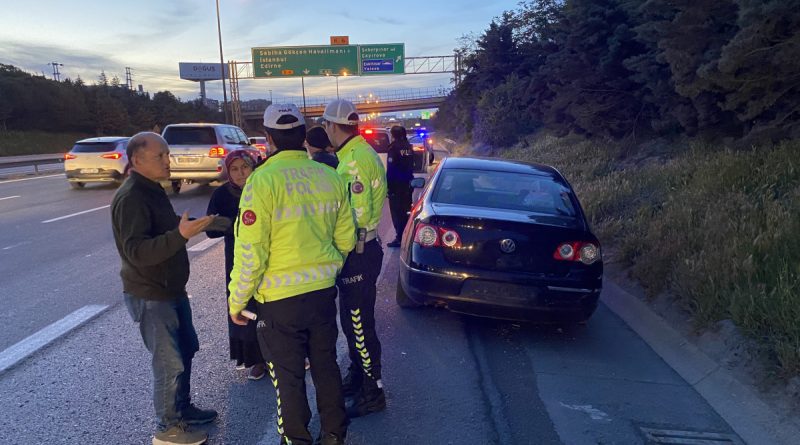 TEM’de 4 araç birbirine girdi: 1 yaralı