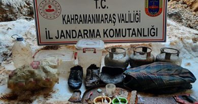 Teröristlerin kullandığı mağarada yaşam malzemesi ele geçirildi