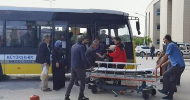 Toplu taşıma şoförü fenalaşan kadın yolcuyu hastaneye yetiştirdi