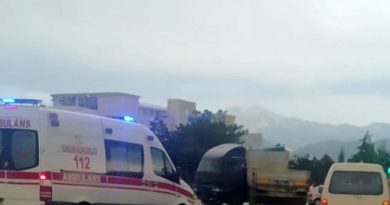 Trafik kazasında anne ve oğul yaralandı