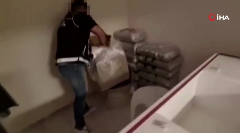 Uyuşturucu deposuna baskın: 250 kiloya yakın Hint keneviri ele geçirildi
