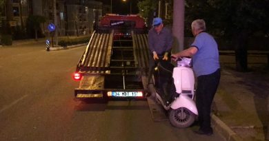 Uzunköprü’de elektrik direğine çarpan motosiklet sürücüsü yaralandı