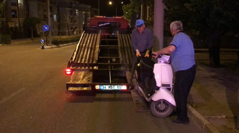 Uzunköprü’de elektrik direğine çarpan motosiklet sürücüsü yaralandı