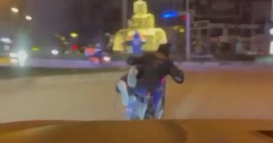 Van’da motosikletle tehlikeli yolculuk