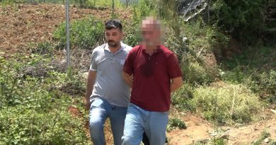 Yakalanacağını anlayınca polise kurşun yağdırdı