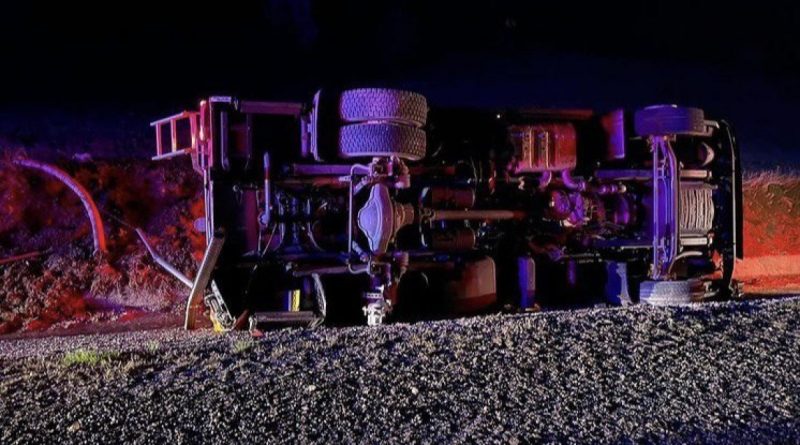 Yangına giden itfaiye aracı devrildi, 1 itfaiye eri hayatını kaybetti