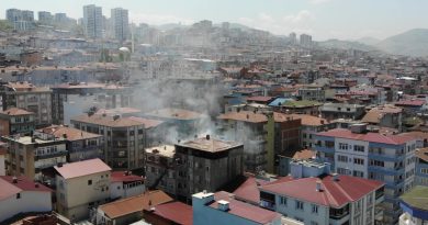 Yangında can pazarı: Uyuyakalan çocuk son anda kurtarıldı