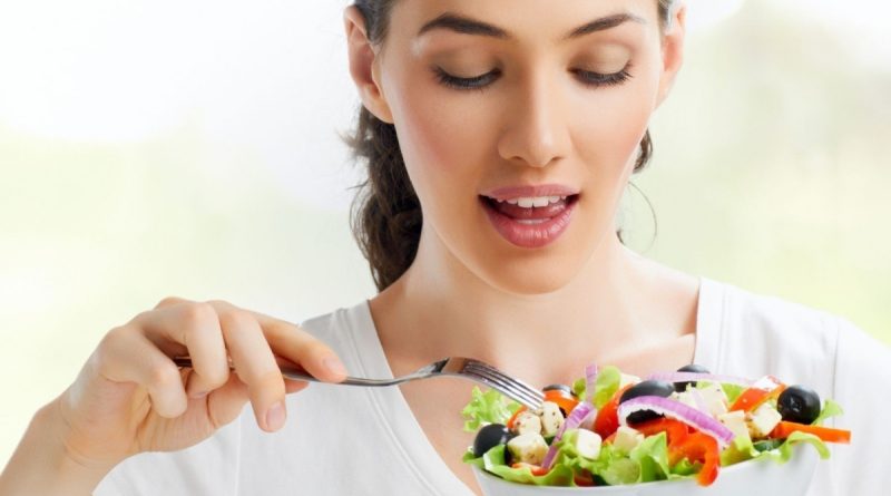 Yazın yeterli ve dengeli beslenin, sağlığınızdan olmayın