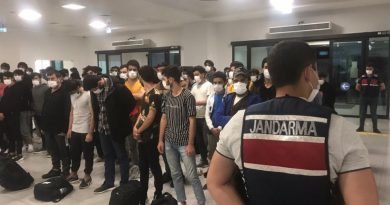 236 Afgan göçmen ülkelerine gönderildi