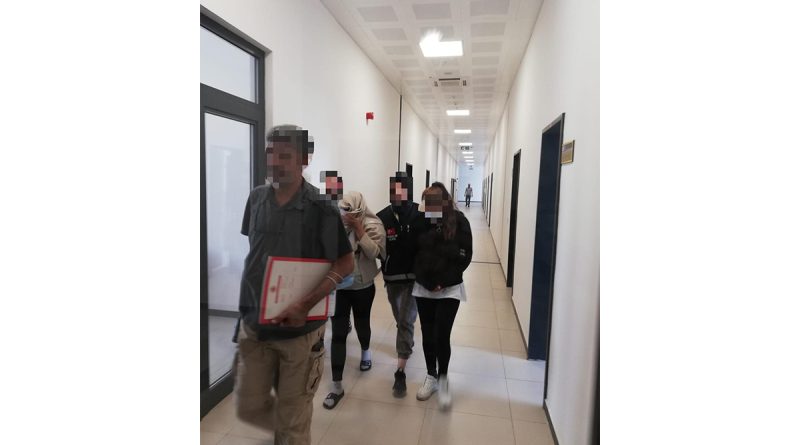 70 bin TL değerinde ziynet eşyası çalan 2 şüpheli yakalandı