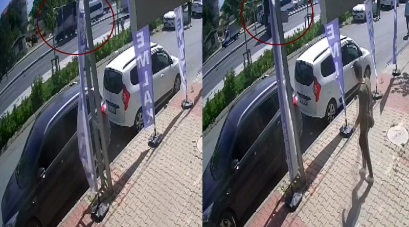 Açılan kapağı kapatmak için aracından indi, faciadan son anda dönüldü
