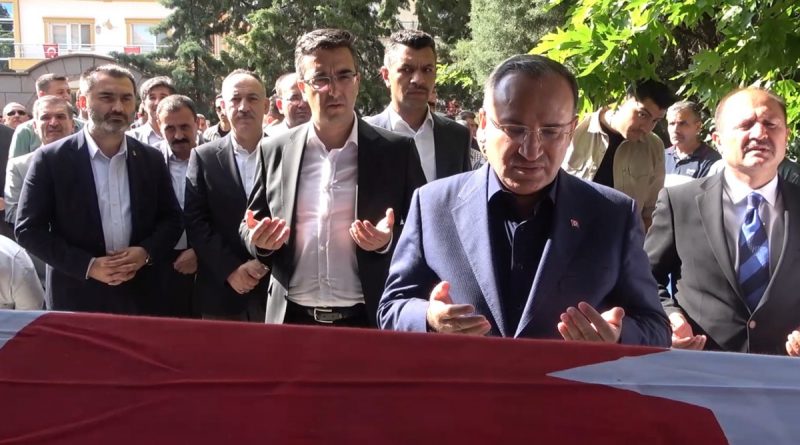 Adalet Bakanı Bozdağ, 29. Ağır Ceza Mahkemesi Başkanı Çağlar'ın cenazesine katıldı