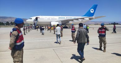 Afganlı 227 göçmen daha ülkelerine gönderildi