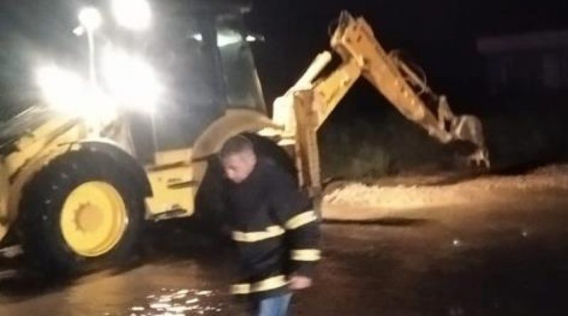 Afyonkarahisar’ın Şuhut ilçesinde şiddetli yağış ve dolu hayatı felç etti