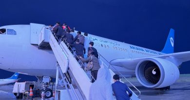 Ağrı’da sınır dışı edilen 227 Afgan göçmen uçakla ülkelerine gönderildi