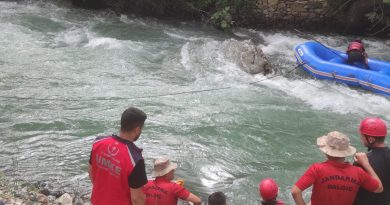Akıntıya kapılan sağlıkçıyı arama çalışmaları 15'inci gününde sürüyor