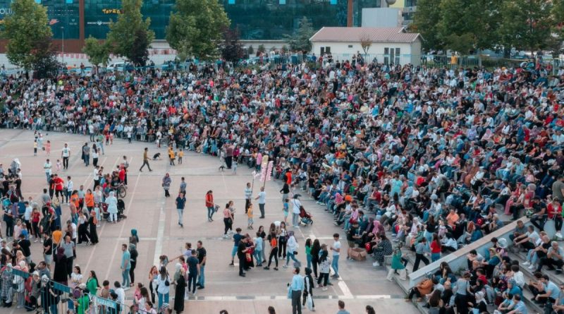 Alan: 'Karabük’te miting gibi açılış'