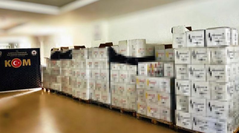 Alanya’da 5 bin 236 şişe kaçak içki ele geçirildi