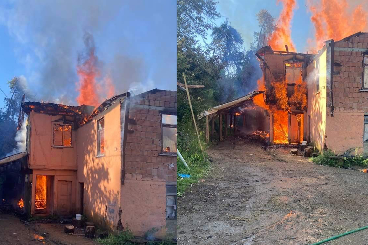 Alevlere teslim olan iki katlı ev küle döndü