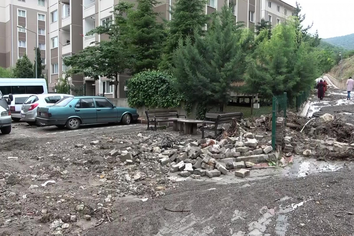 Amasya'da sel ve hortum