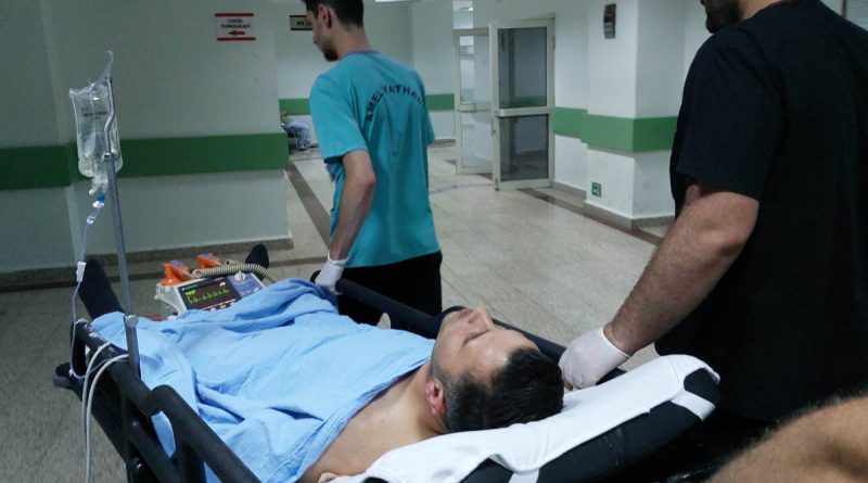 Amca oğulları arazi anlaşmazlığı kavgasında birbirlerini bıçakla ağır yaraladılar